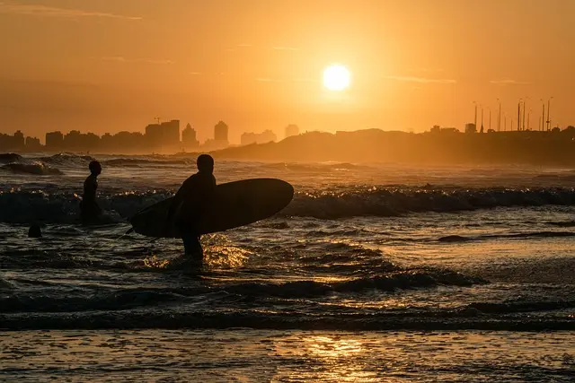 Guide pratique pour vivre une expérience de surf inoubliable